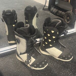 RIDE Karmyn Zonal Womens Snowboard Boots with Heart Smile Design size 8